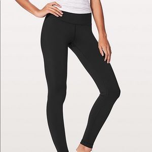 Black lulu lemons size 6